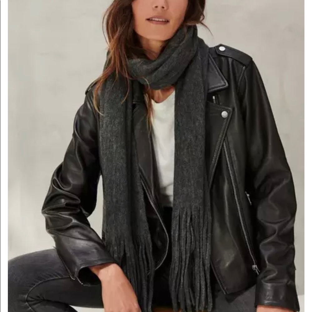 Lucky Brand Solid Grey Brushed Scarf